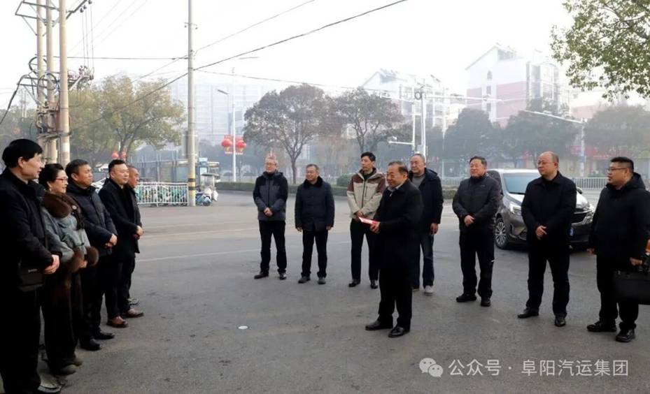 集团领导慰问春节值班人员